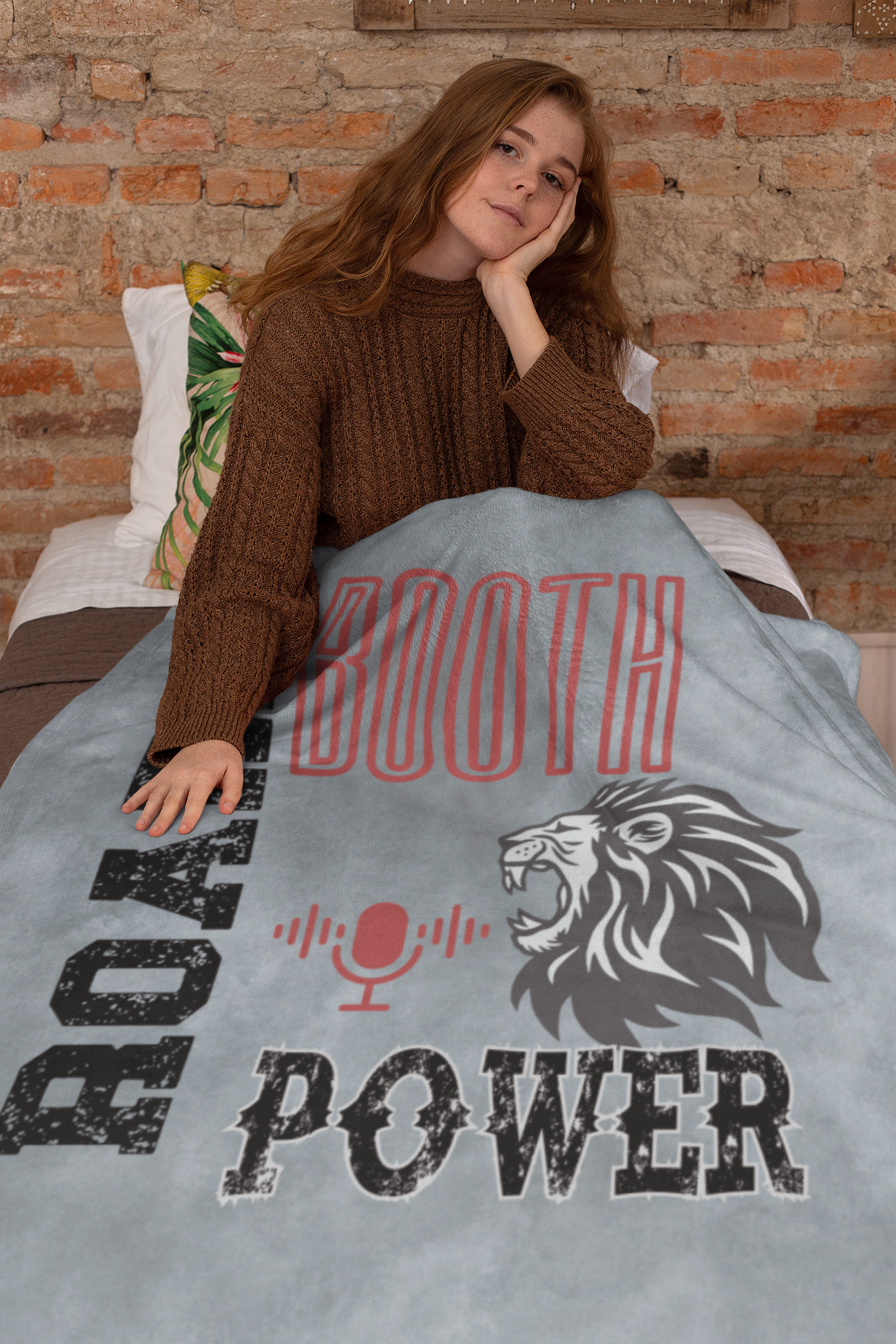 Roarin' Booth Power: Lion Style Throw Blanket