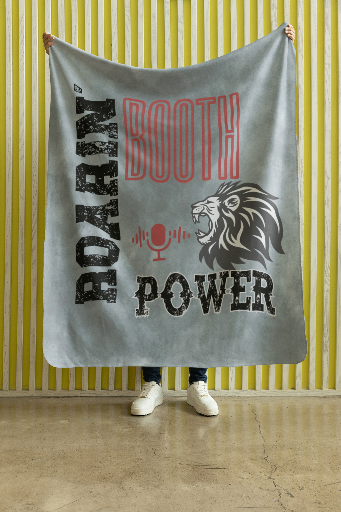 Roarin' Booth Power: Lion Style Throw Blanket