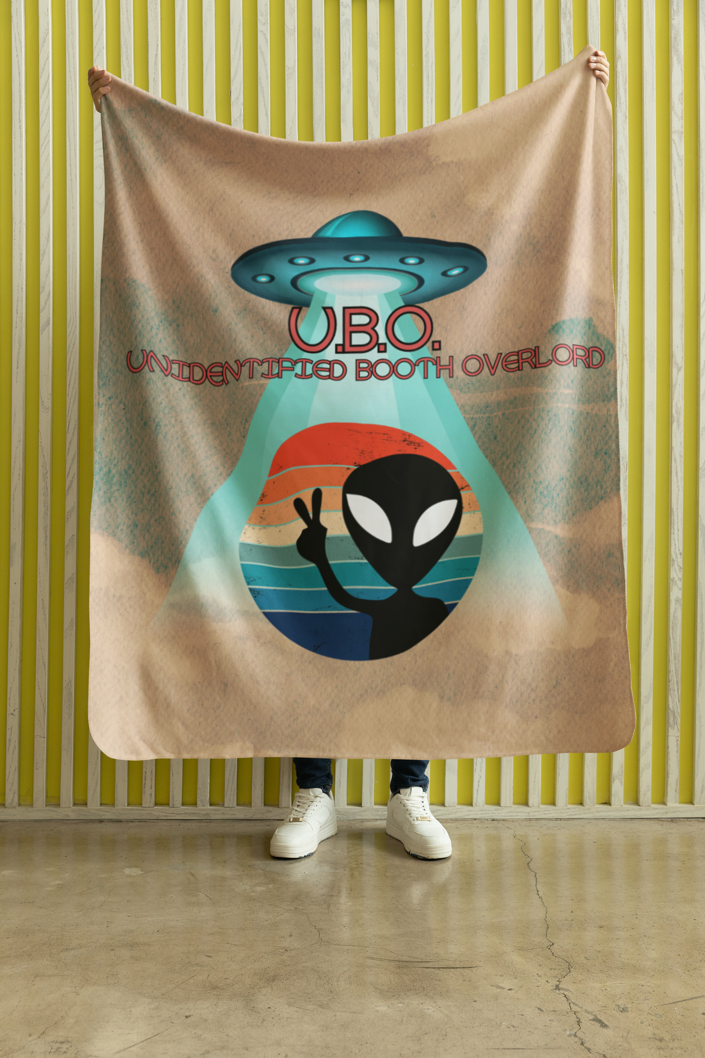 U.B.O. Unidentified Booth Overlord: Alien Style: Booth Throw Blanket